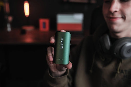 Darf man einen Vape im Flugzeug mitnehmen? - VapoShop Darf man einen Vape im Flugzeug mitnehmen? - VapoShop